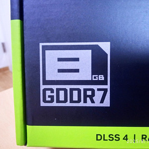 미개봉 새제품 컬러풀 지포스 RTX 5060 NB EX 8GB-V 3팬