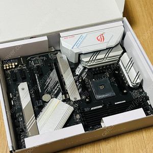 asus rog strix B550-A 보드 팝니다(택포)