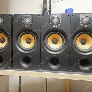 홈씨어터용 스피커 엠프외 B&W 스피커 이미지