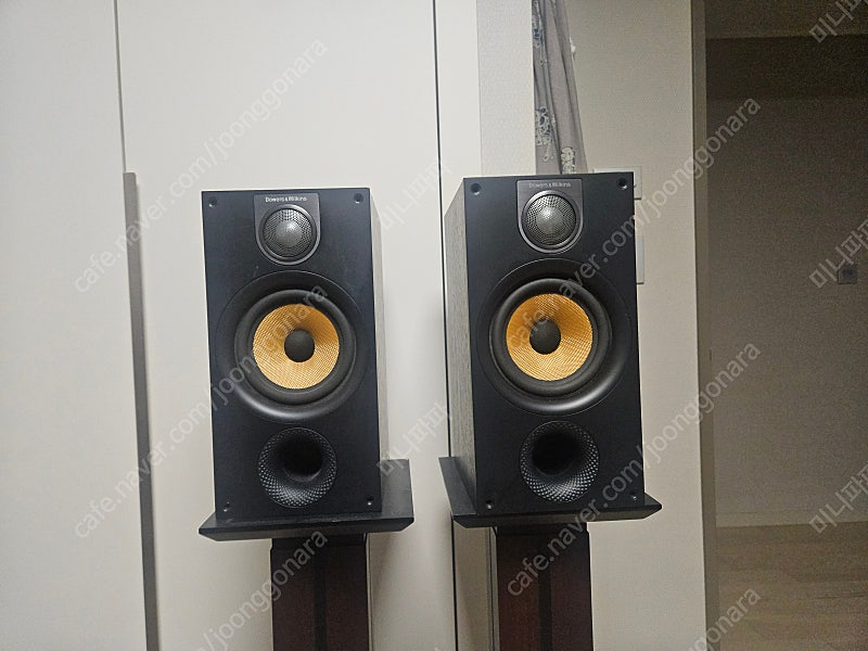 홈씨어터용 스피커 엠프외 B&W 스피커 이미지