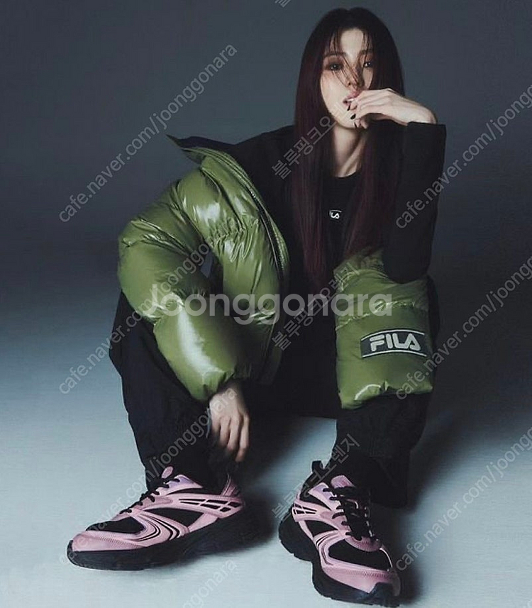 휠라 에샤페 인터런 핑크블랙 240 팝니다--0