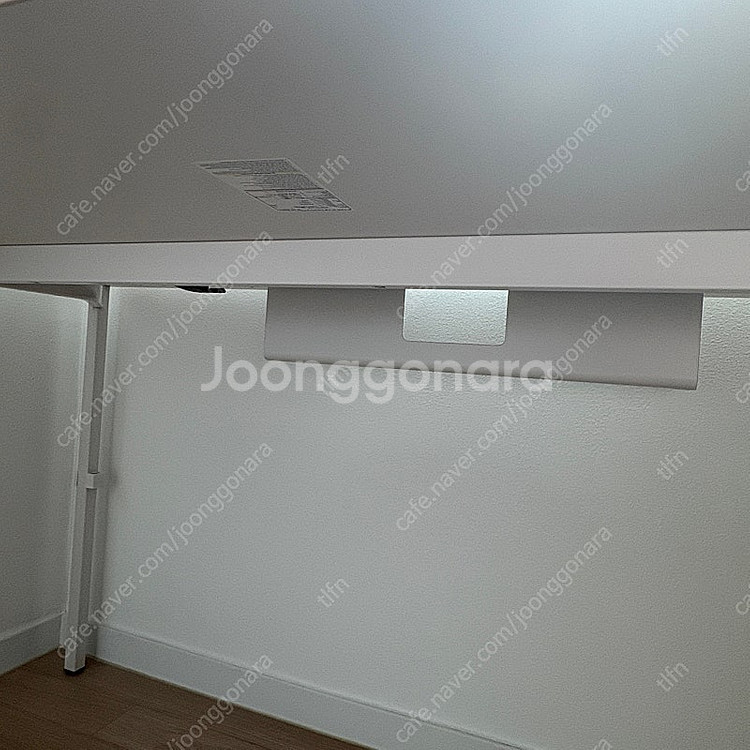 데스커 1400x700 컴퓨터 책상 판매합니다.--2