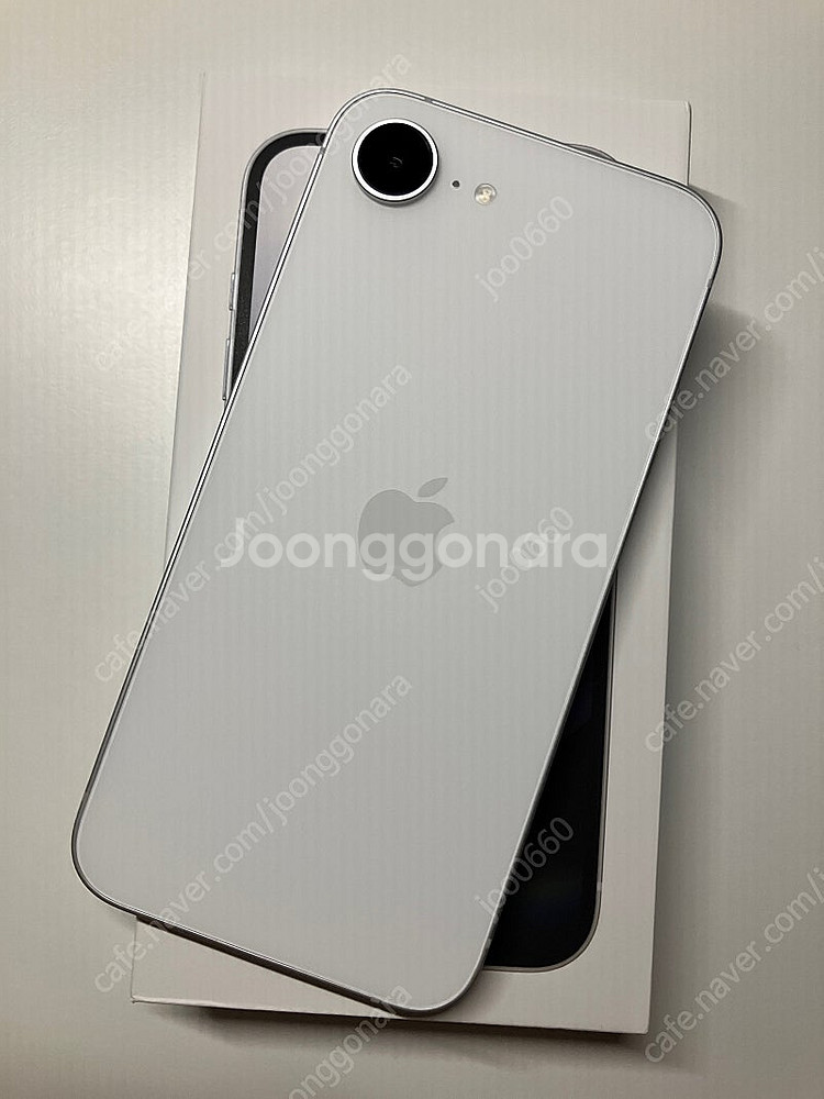 아이폰 16e 화이트 128gb 자급제 풀박스 + 테슬...--0