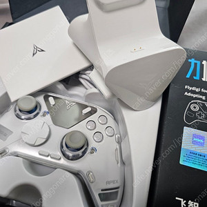 플라이디지 APEX4(아펙스4) 게임패드