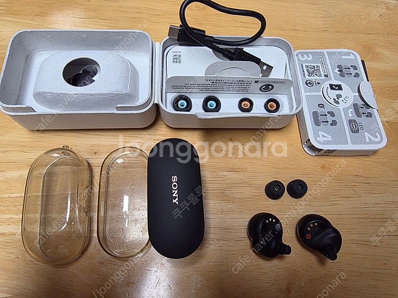 소니 wf-1000xm4 검정 팝니다.--1