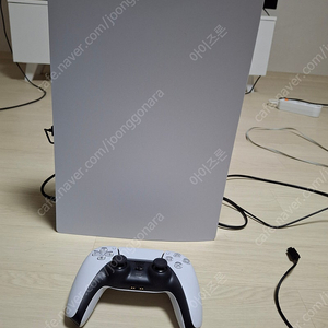 사용감 거의 없는 PS5 + 듀얼센스 + 파이어쿠다 530 2TB 히트싱크 다해서 52 만원에 팝니다