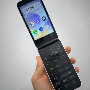 M120 (MIVE)마이브 스타일폴더폰 화이트 32기가 6만 판매합니다.
