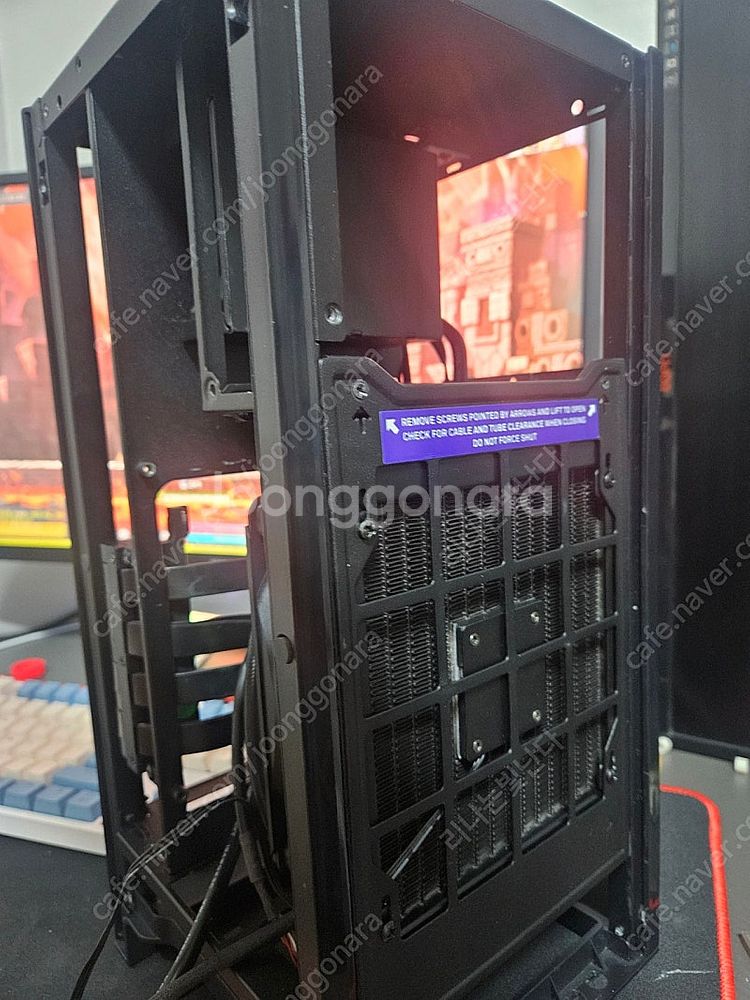 NZXT H1 케이스 팝니다 하자있어서 저렴히팔아요--4