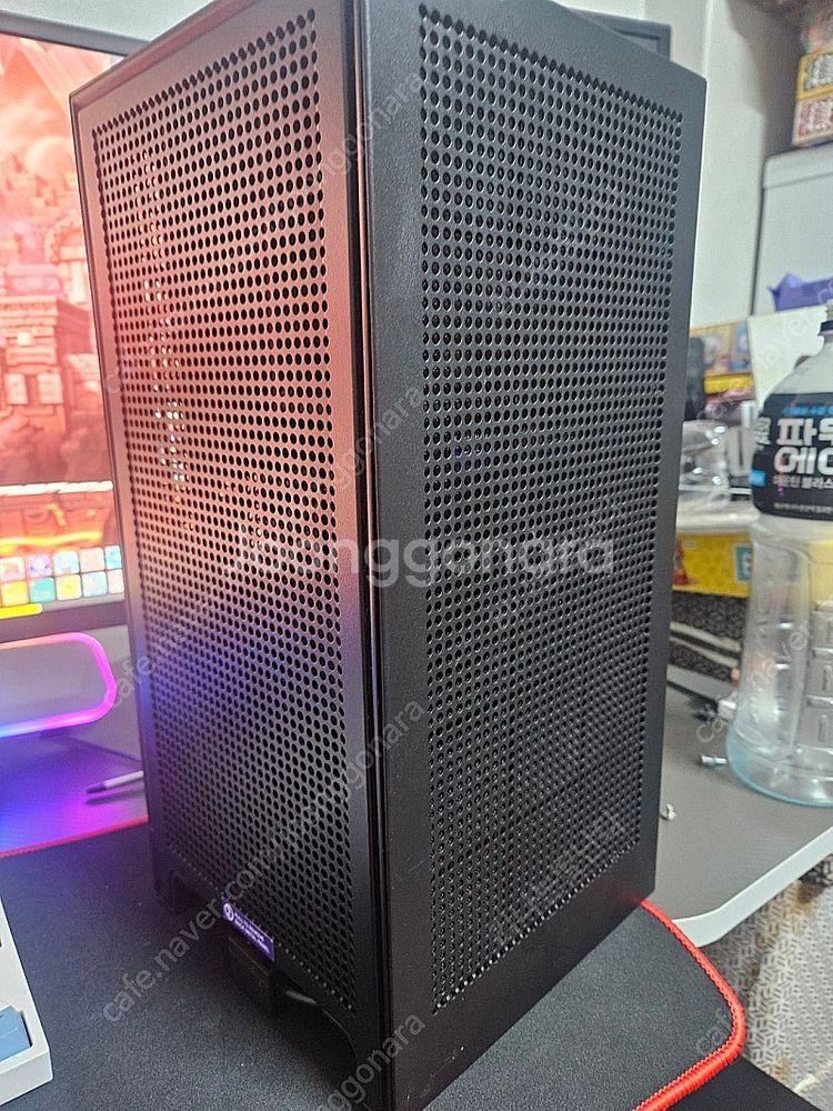 NZXT H1 케이스 팝니다 하자있어서 저렴히팔아요--5
