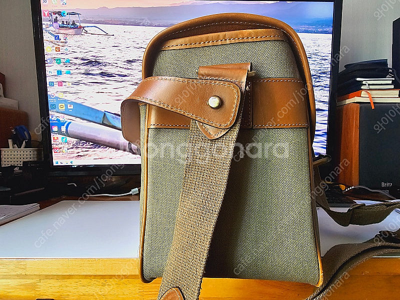 헤링본(Herringbone) 카메라 숄더백 팝니다.--4