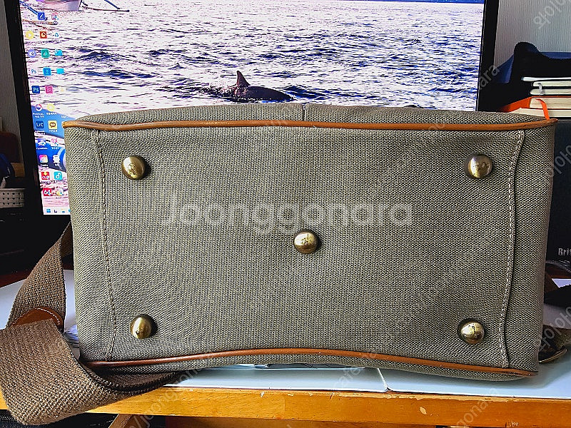 헤링본(Herringbone) 카메라 숄더백 팝니다.--6