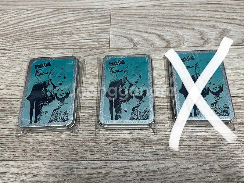 아이유 미개봉 포토카드 세트 싸게 처분합니다--0