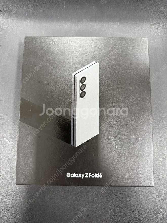 갤럭시Z폴드6 1TB 실버쉐도우 단말자급제 판매합니다.--0