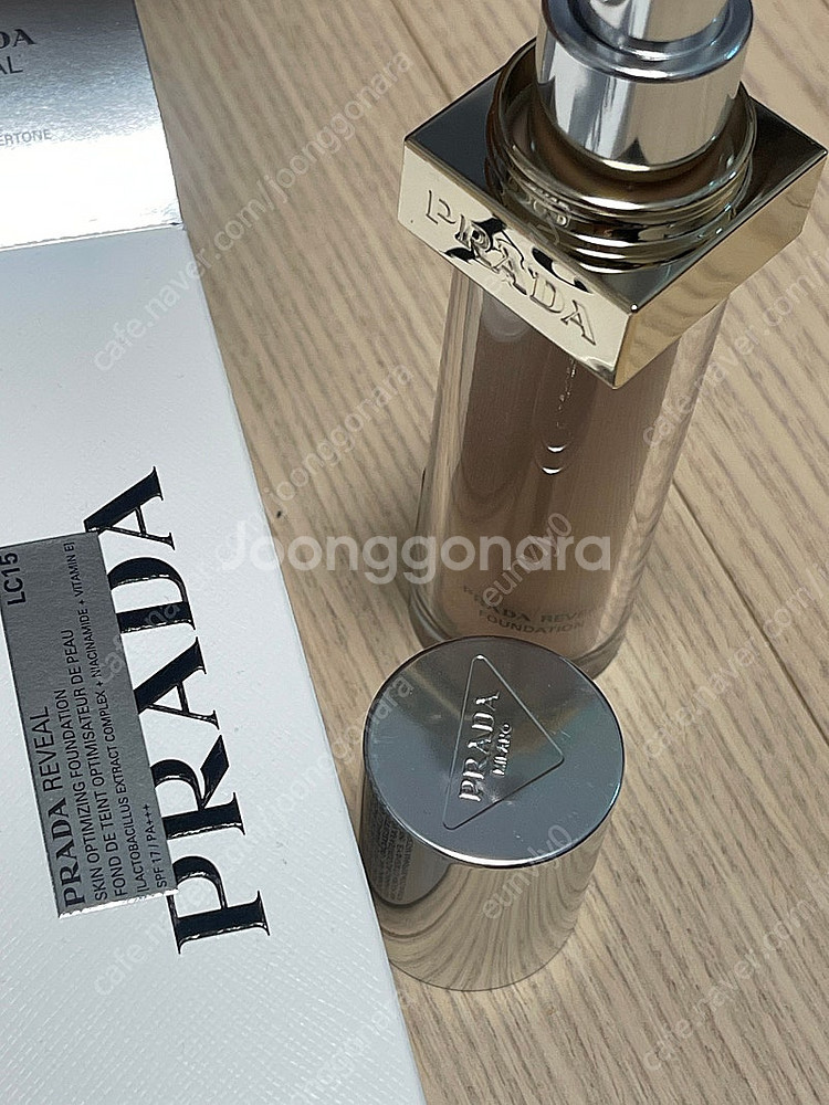 (새상품)택포 7.5 프라다 리빌 스킨 옵티마이징 파운...--2