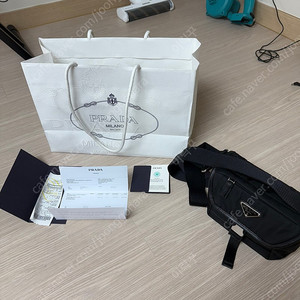 (새상품 급처)프라다 리나일론 사피아노 크로스백