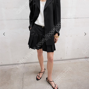 오르 ORR 미니멀 플리츠 쇼츠 s사이즈