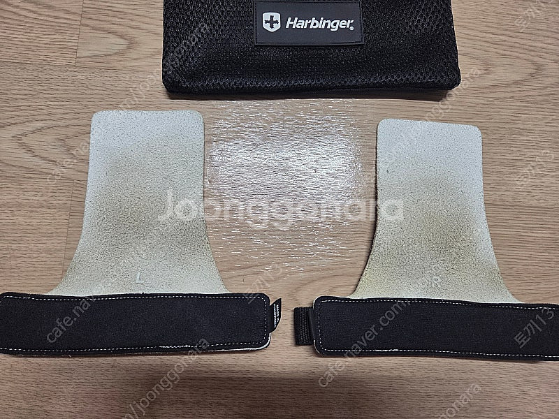 M2크로스핏그립+하빈져x크로스핏 모두 택포2만원에 판매합니다--6