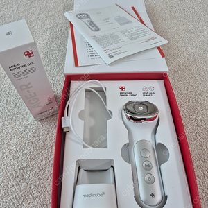 메디큐브 AGE-R 부스터 젤+기기