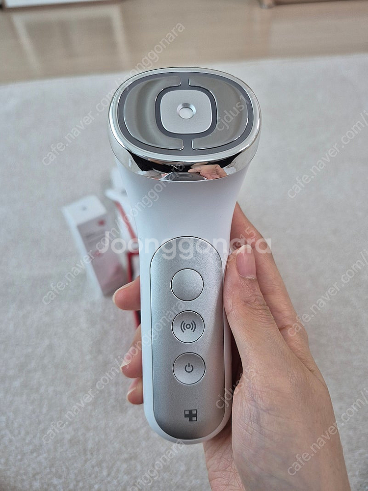 메디큐브 AGE-R 부스터 젤+기기--1