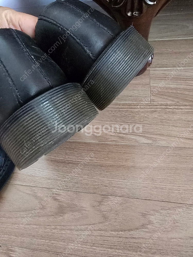 닥터마틴 로퍼 NUAN 레더 로퍼 240--2