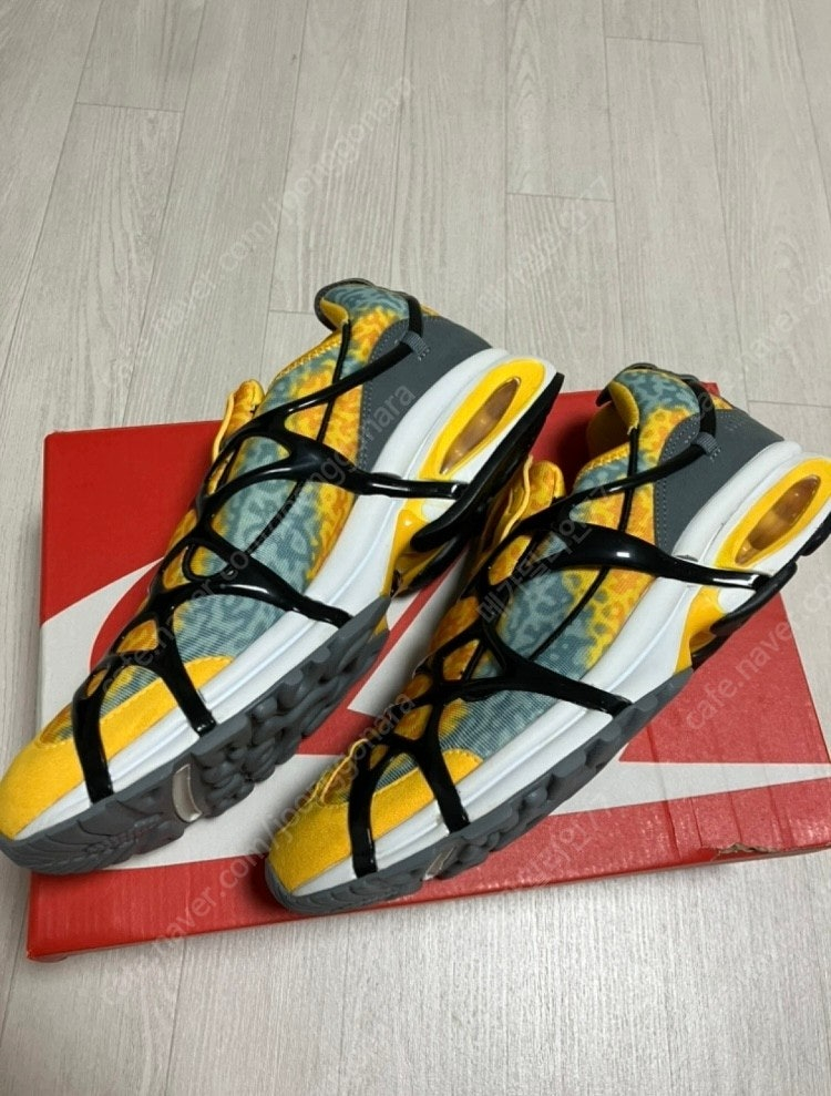 나이키 에어쿠키니 런닝화 275 판매합니다.--1