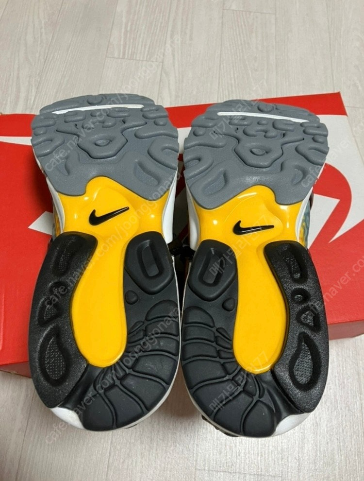 나이키 에어쿠키니 런닝화 275 판매합니다.--2