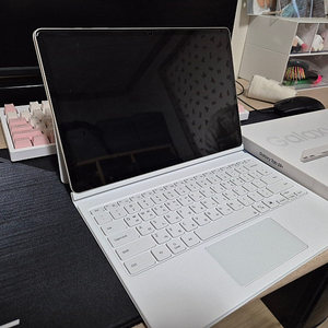 갤럭시탭S9플러스 256기가 베이지 wifi 정품스마트키보드 포함