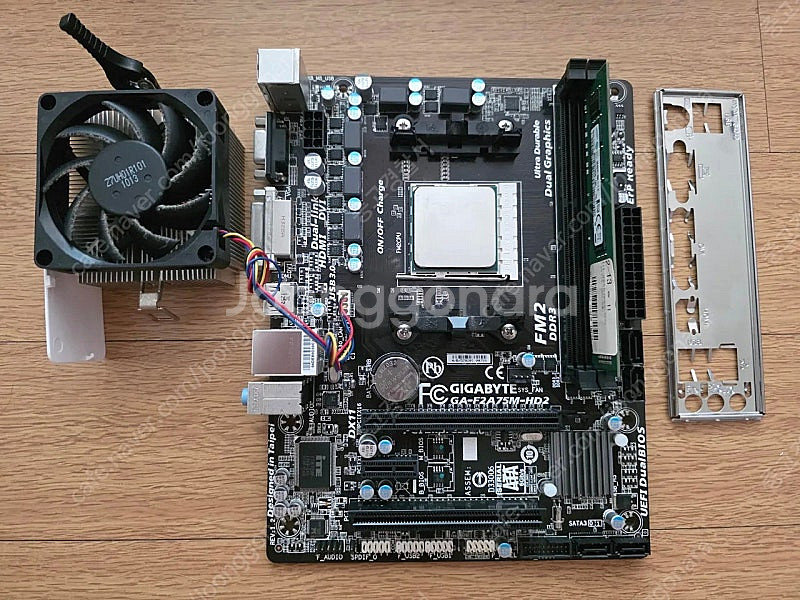 AMD A10 5800K CPU 반본체 팝니다. 램 D...--0