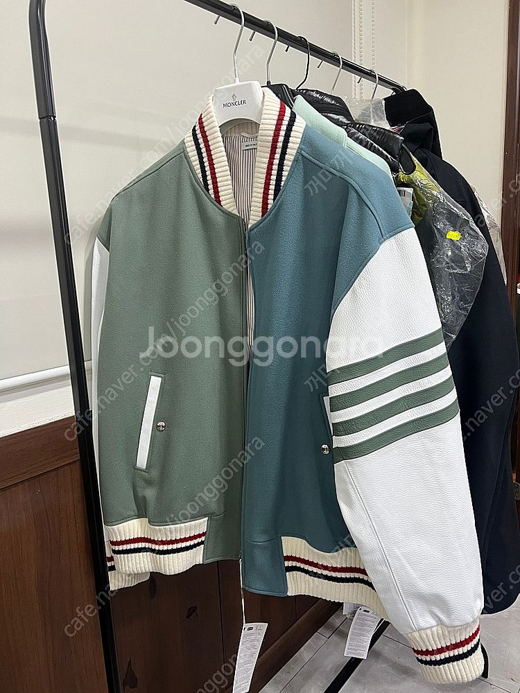 [3] 톰브라운 레터 블루종 바시티 헥터--3