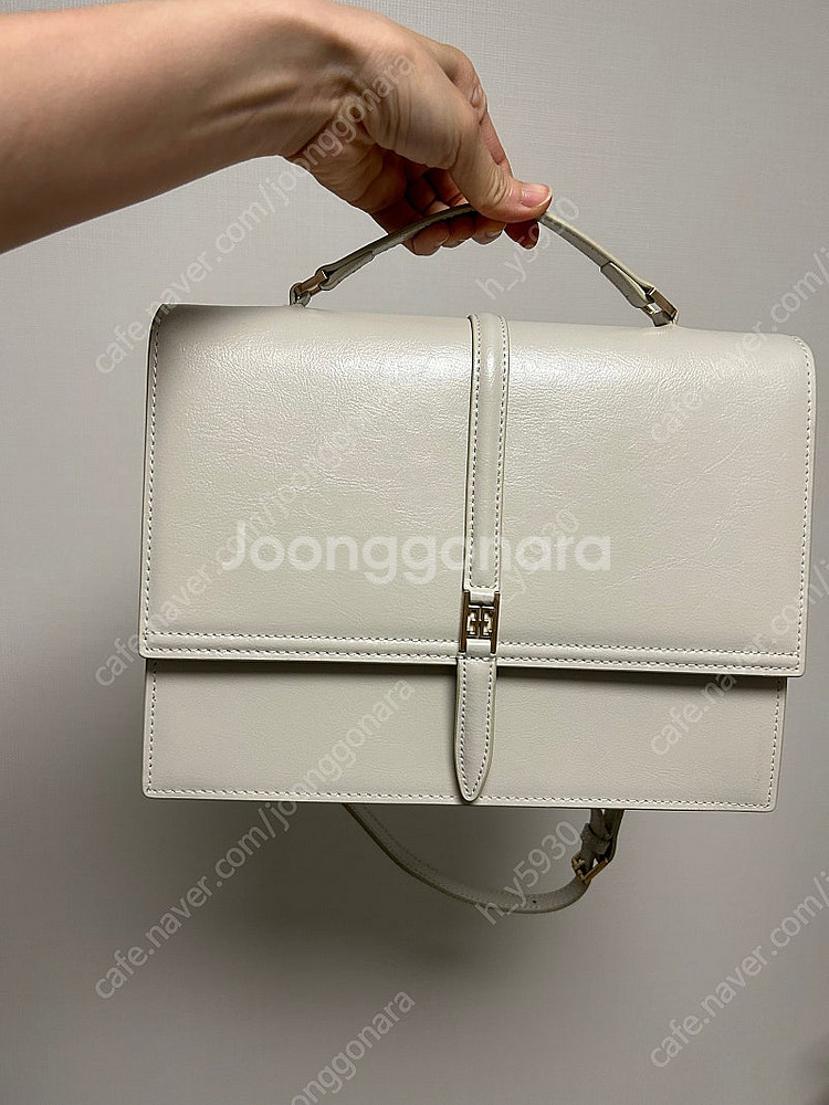 폴뉴아 할리 백팩 디자이너가방 거의 새것--1
