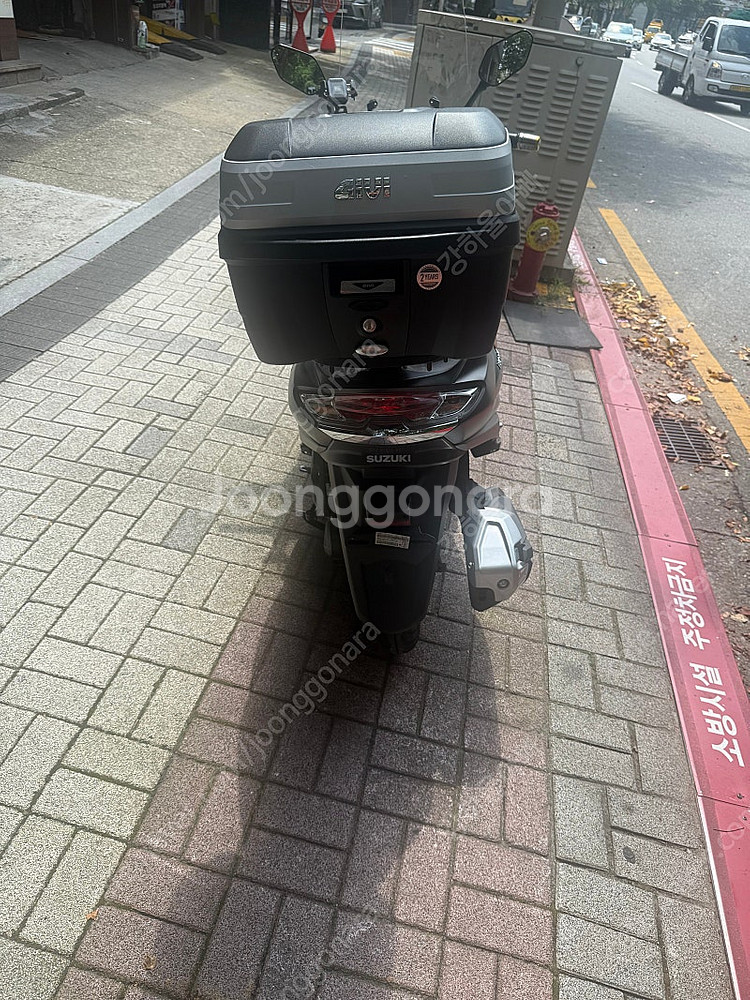 버그만 스트리트 125 24년식 신차급팝니다.--6