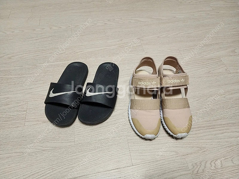 아디다스 키즈 샌들 210사이즈(덤 나이키 슬리퍼)--0