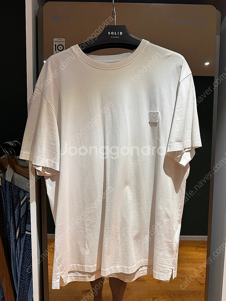 우영미 23FW 플라워 백로고 화이트 반팔 50--1