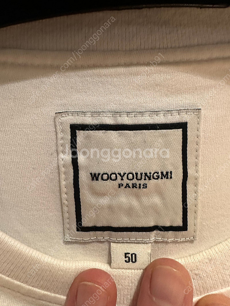 우영미 23FW 플라워 백로고 화이트 반팔 50--2