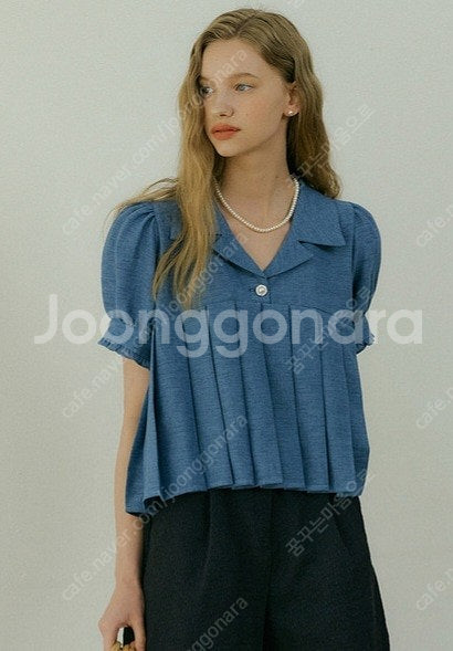 모어댄라이크 진주버튼 플리츠 블라우스--0