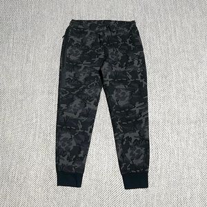 Nike 나이키 테크팩 카모 밀리터리 조거팬츠 판매합니다
