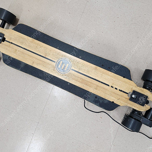 이볼브 전동 스케이트보드 이미지