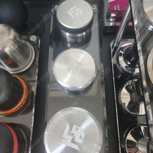 Bt 커피 디스트리뷰터, 아머탬퍼 일괄