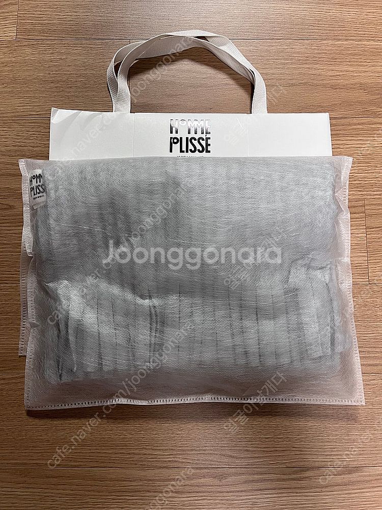 옴므플리세 머플러 목도리 스톨 라이트그레이 판매합니다--2
