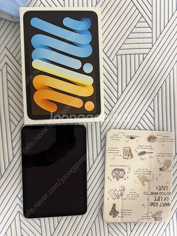 아이패드 미니7 128gb wifi블루팝니다.--0