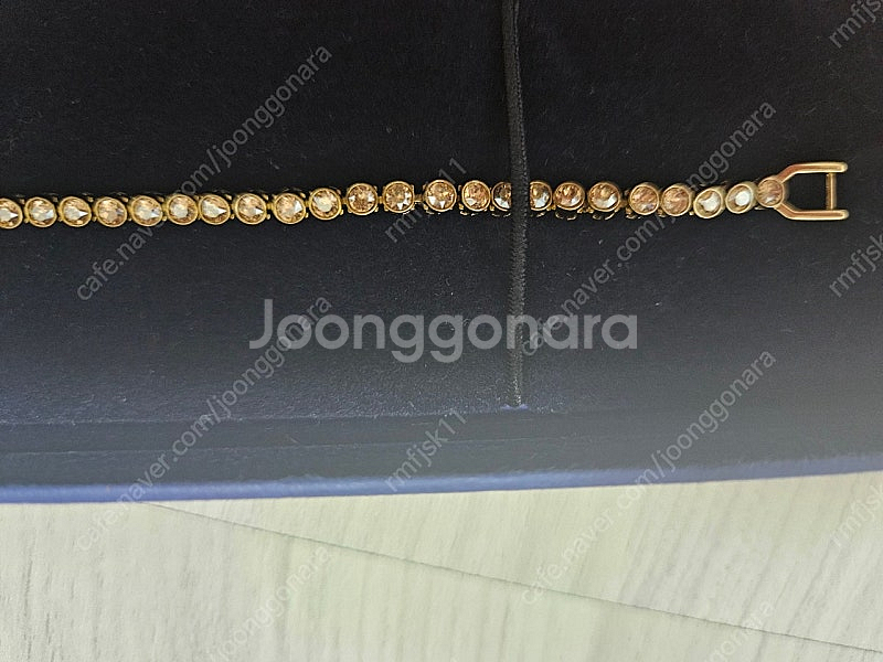 스와로브스키 목걸이 귀걸이 세트 팔찌 등등 소장품 저렴하게 판매합니다.--1