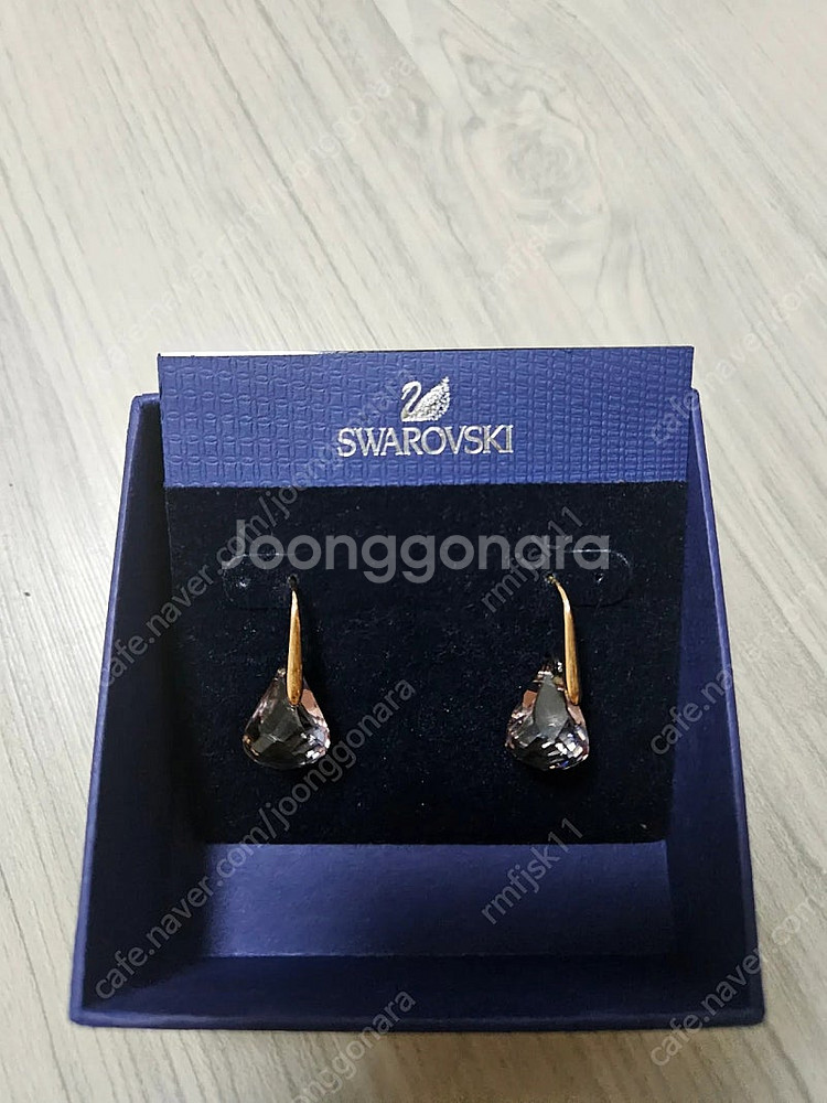 스와로브스키 목걸이 귀걸이 세트 팔찌 등등 소장품 저렴하게 판매합니다.--9