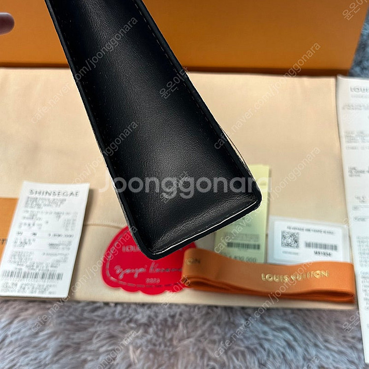 [한정판] 루이비통 쿠사마 야요이 포쉐트 보야주 클러치--4
