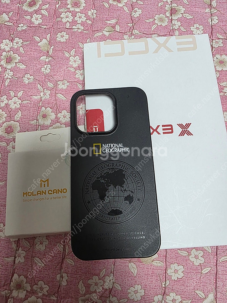 아이폰14프로 후면필름1장 카메라필름2장 케이스 일괄만원팝니다(가격내림 ㅠ)--3