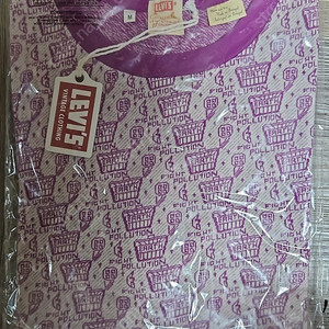 리바이스 LVC 1960's 어스 그래픽 티셔츠 퍼플 M 사이즈 팝니다.