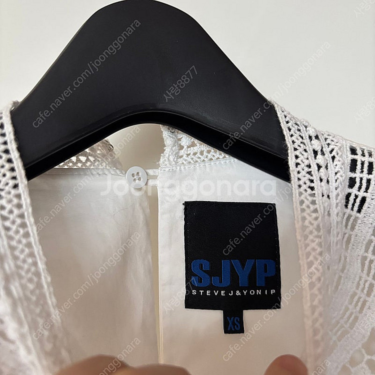 SJYP 스티브제이앤요니피 펀칭 바스락 레이스 블라우스...--5