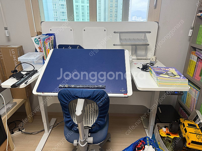 컴프 프로 comf pro 울트라 1500책상 의자 판매합니다 50만원--0