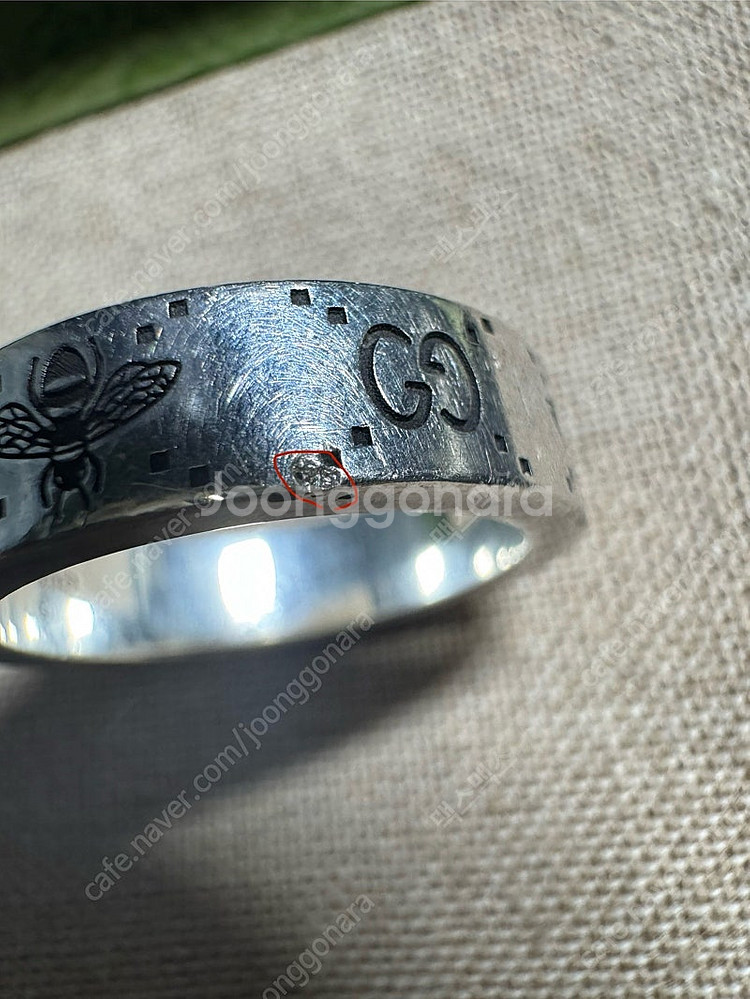 구찌 인그레이빙 벌 반지 6mm 21호--4