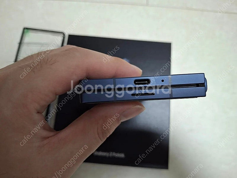 갤럭시z폴드6 256기가 자급제 팝니다--1