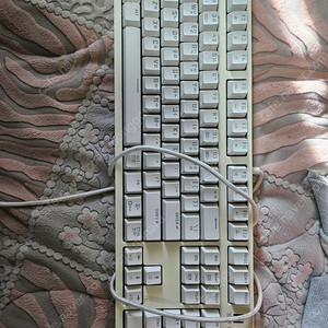 앱코해커 k660 스페셜에디션 흰색(택포1만5천)